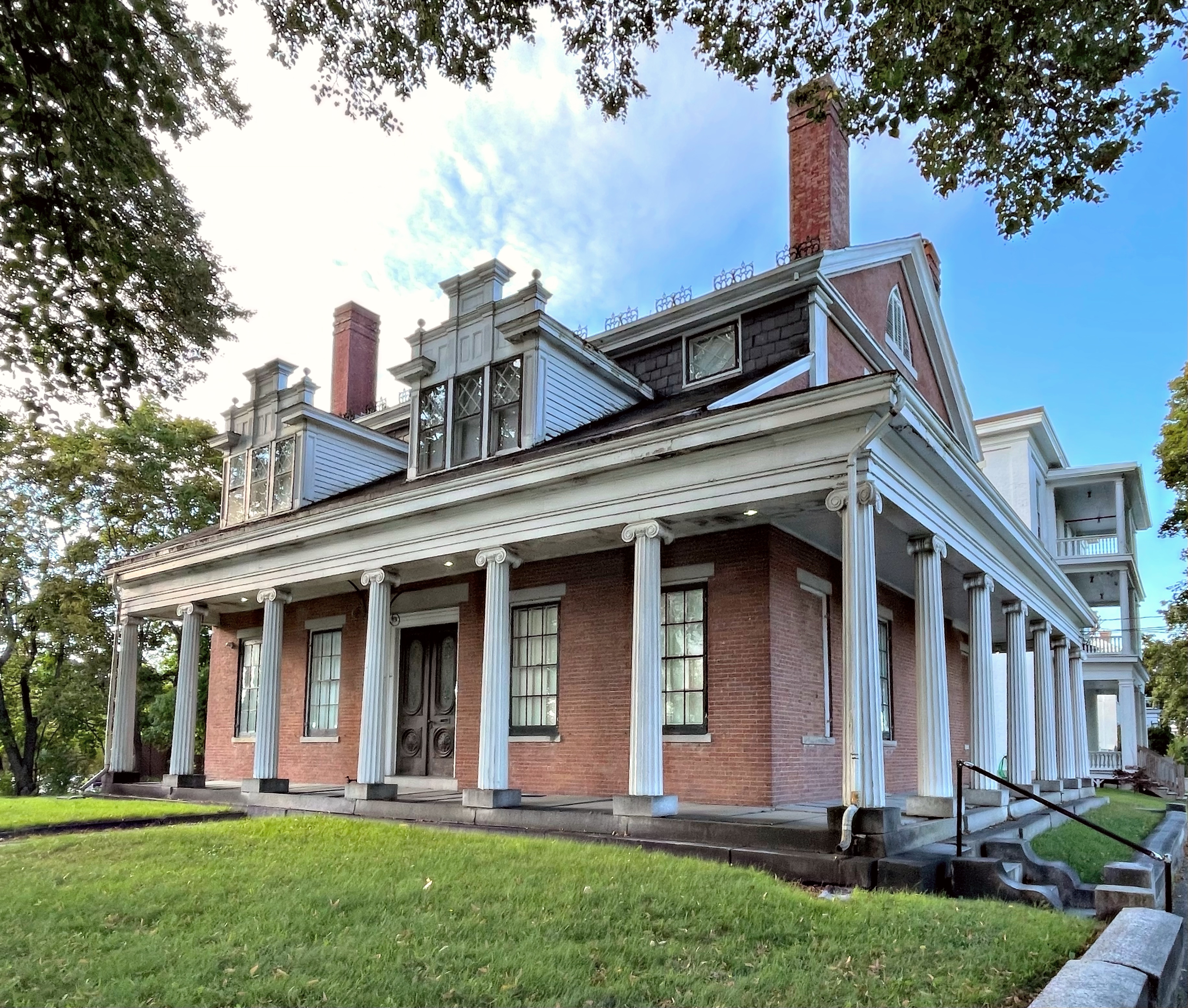 Thomas A. Hill House // 1836 – Buildings of New England