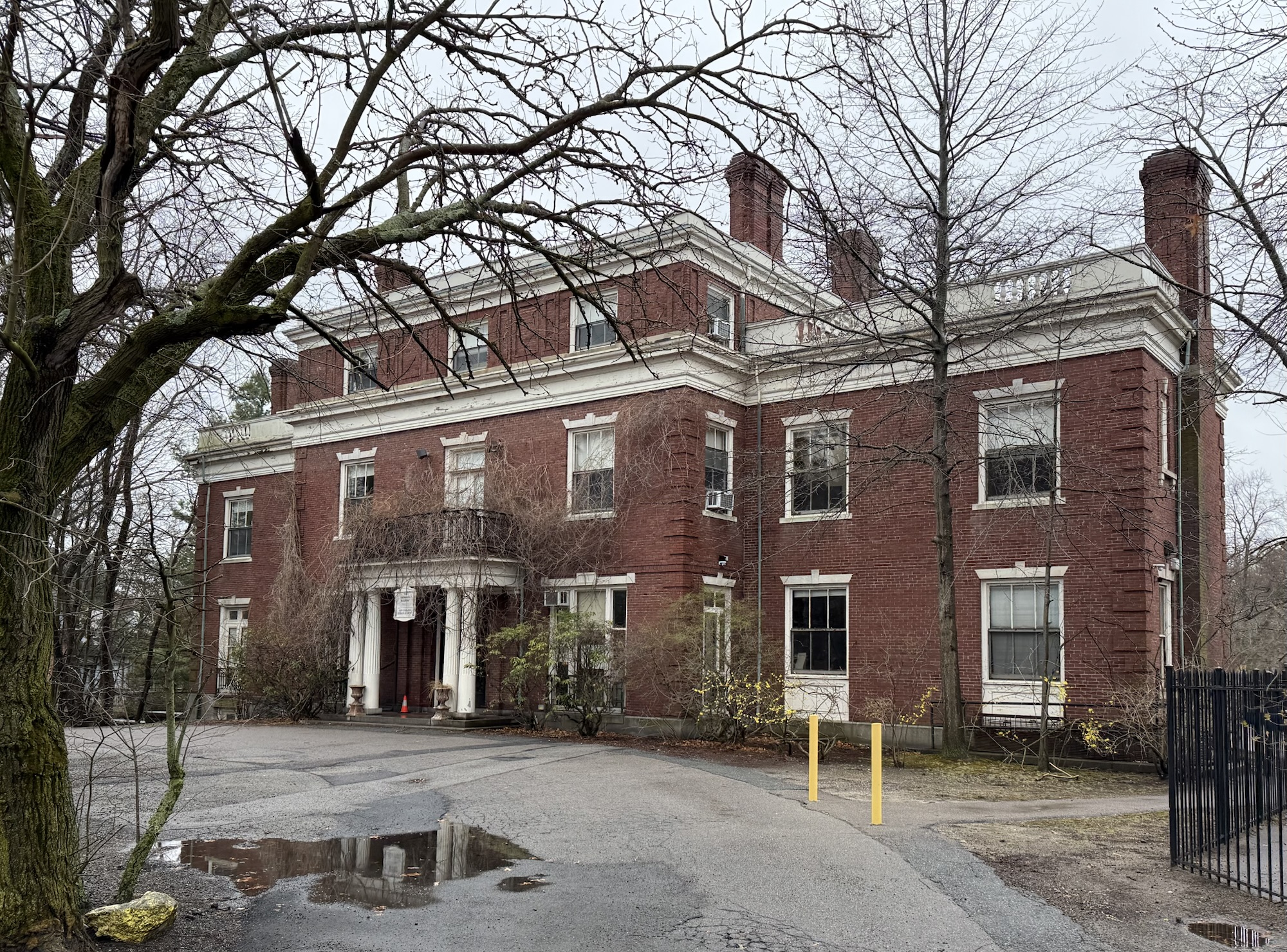 Frederick P. Fish Mansion – New England Hebrew Academy // 1902 – Buildings of New England