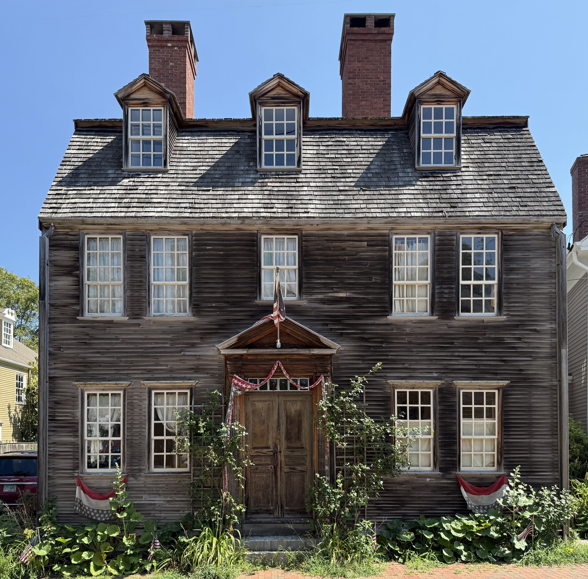Gambrel Georgian – Buildings of New England