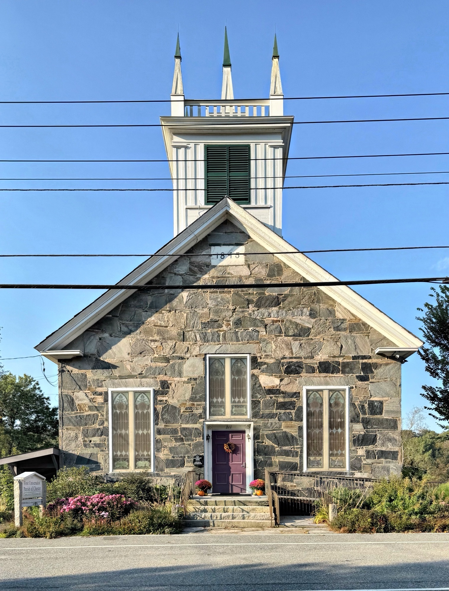 Stone Village Unitarian Church // 1845 – Buildings of New England