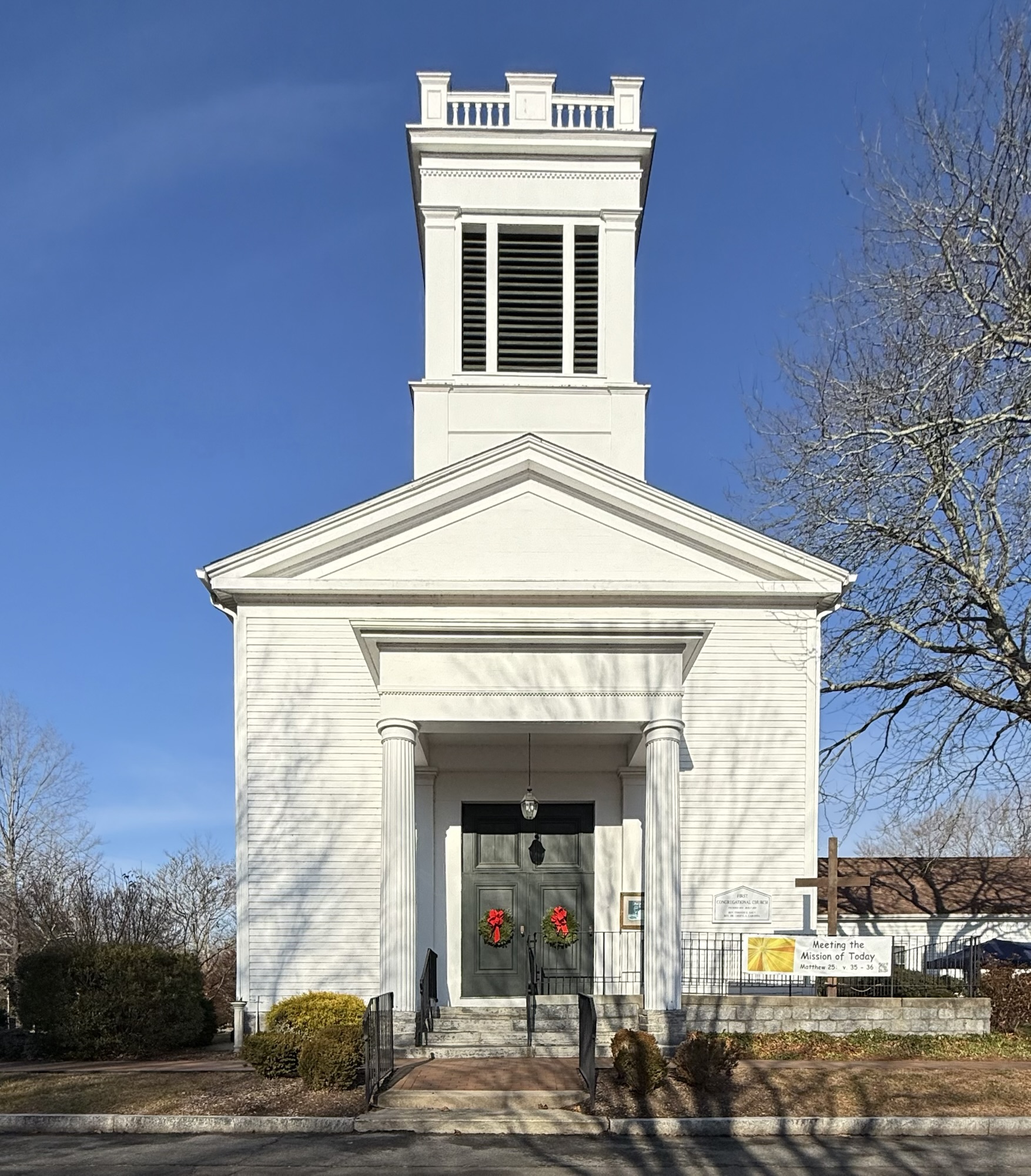 Congregational Church of Deep River // 1833 – Buildings of New England