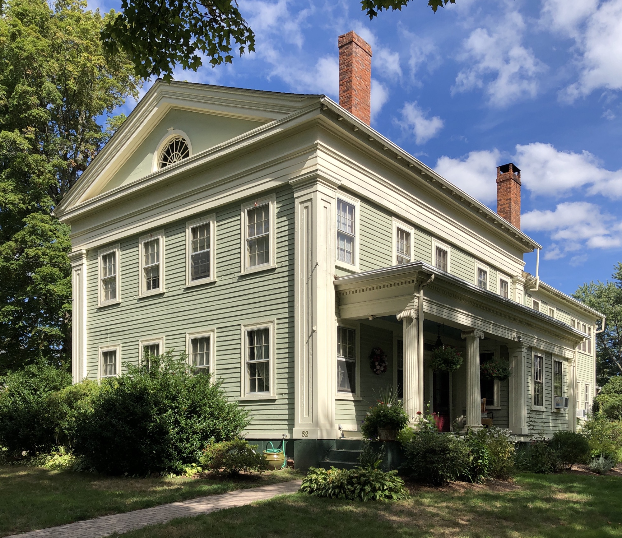 Dr. Asaph Bissell House // c.1835 – Buildings of New England